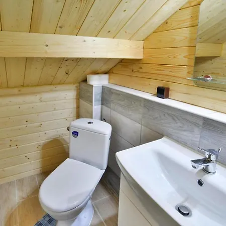 Wooden House By Ostrowieckie With Prázdninový dům *