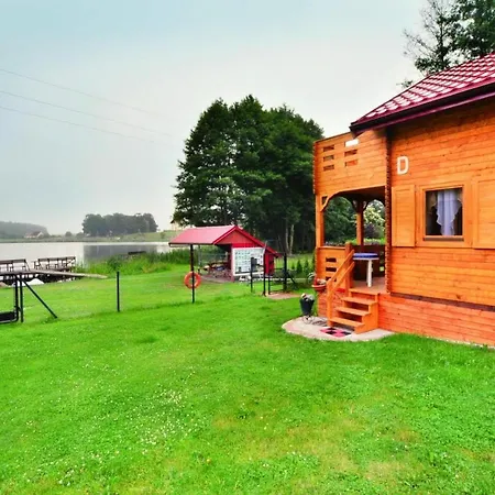 Dom wakacyjny Wooden House By Ostrowieckie With *